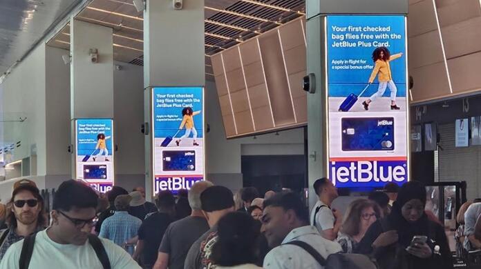 紐約機(jī)場(chǎng)廣告